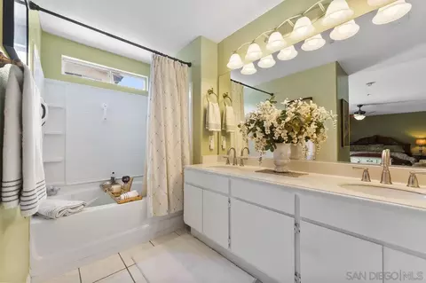 Bath - 9942 Theresa Ln, Santee, CA 92071 photo 1 of 2