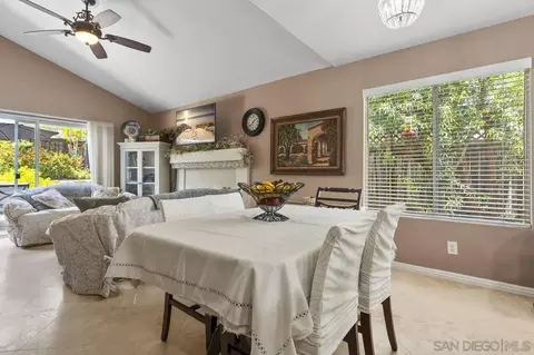 Dining - 9942 Theresa Ln, Santee, CA 92071 photo 3 of 4