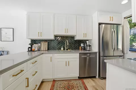 2352 Caringa #C, Carlsbad, CA 92009