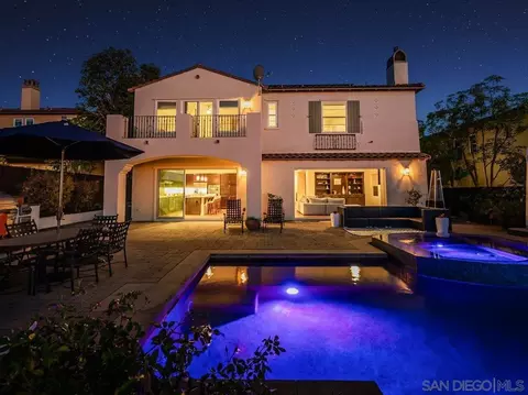 7135 Sitio Caliente, Carlsbad, CA 92009