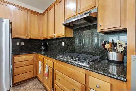 Kitchen - 1391 Ranch St, Perris, CA 92571 photo 4 of 5