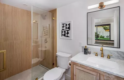 Bath - 1842-46 S Pacific St, Oceanside, CA 92054 photo 3 of 4
