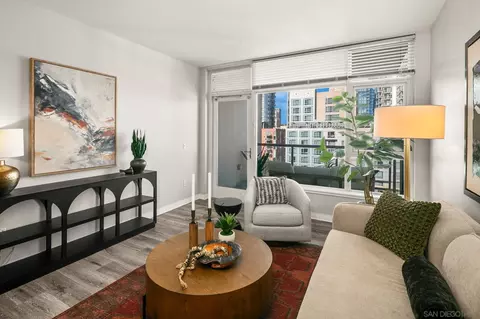 427 9th Ave #809, San Diego, CA 92101