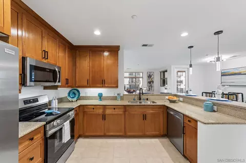 Kitchen - 1019 Costa Pacifica Way #1111, Oceanside, CA 92054 photo 2 of 5