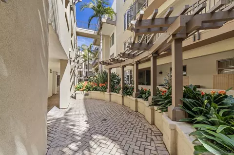 Exterior - 1019 Costa Pacifica Way #1111, Oceanside, CA 92054 photo 3 of 17