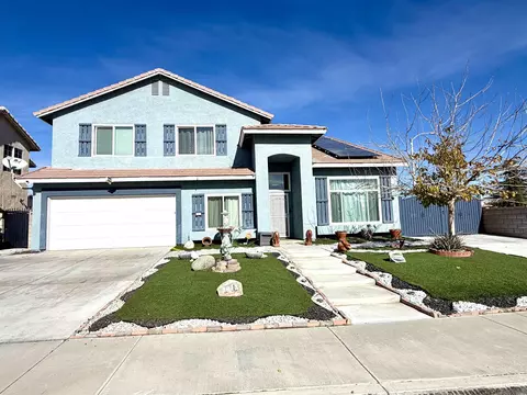 5873 Monterey Pl, Palmdale, CA 93552