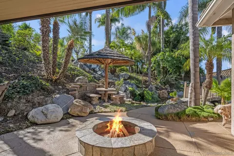 Exterior - 1180 Academy Ln, Vista, CA 92081 photo 4 of 22