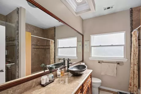 Bath - 1180 Academy Ln, Vista, CA 92081 photo 6 of 6