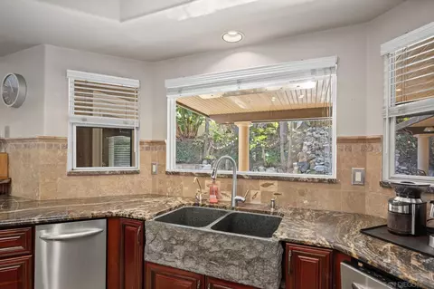 Kitchen - 1180 Academy Ln, Vista, CA 92081 photo 4 of 5