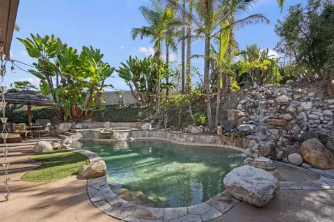 Exterior - 1180 Academy Ln, Vista, CA 92081 photo 5 of 22