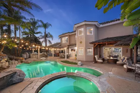 Exterior - 1180 Academy Ln, Vista, CA 92081 photo 12 of 22