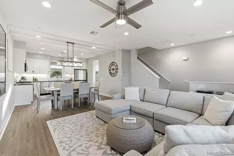 4382 Pacifica Way #4, Oceanside, CA 92056