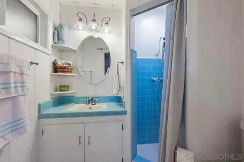 Bath - 4605 Pomona Ave, La Mesa, CA 91942 photo 2 of 2