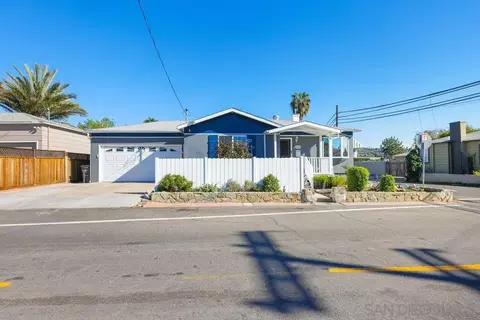 Exterior - 4605 Pomona Ave, La Mesa, CA 91942 photo 2 of 7