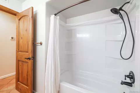 Bath - 1454 Romance Rd, Escondido, CA 92029 photo 1 of 1