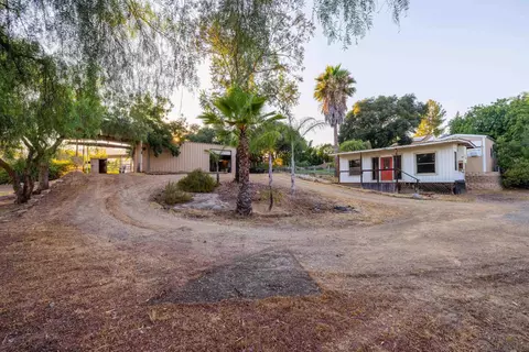 Exterior - 1454 Romance Rd, Escondido, CA 92029 photo 7 of 11