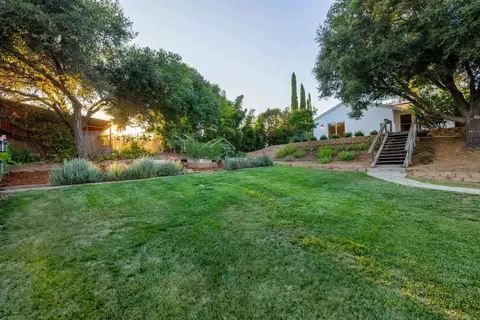Exterior - 1454 Romance Rd, Escondido, CA 92029 photo 6 of 11