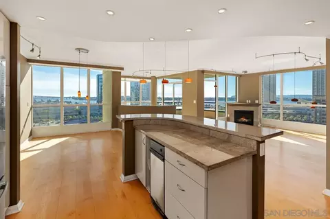 555 Front St #1304, San Diego, CA 92101