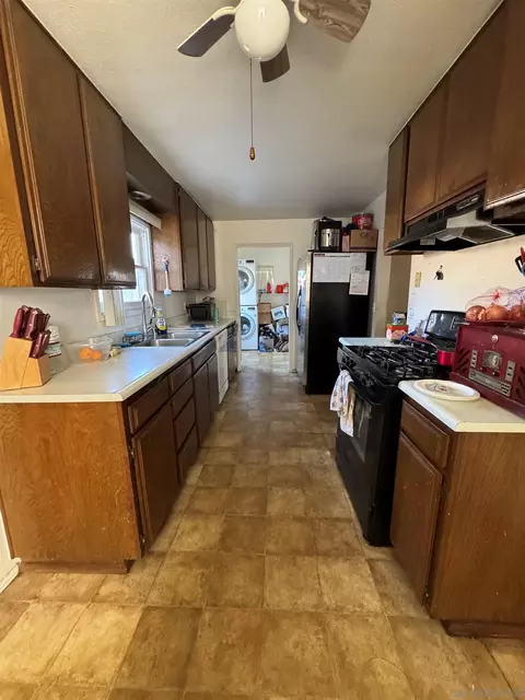 Kitchen - 1122-26 Marline Ave, El Cajon, CA 92021 photo 4 of 4
