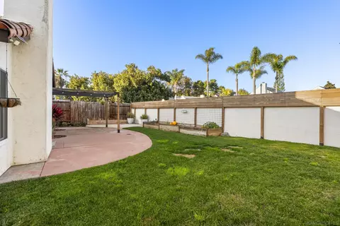 Exterior - 1733 Avenida Segovia, Oceanside, CA 92056 photo 4 of 7
