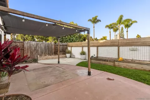 Exterior - 1733 Avenida Segovia, Oceanside, CA 92056 photo 5 of 7