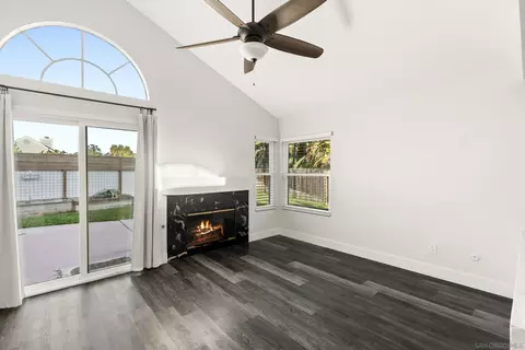 Living - 1733 Avenida Segovia, Oceanside, CA 92056 photo 2 of 4