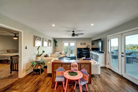 Living - 2312 Helix St, Spring Valley, CA 91977 photo 1 of 4