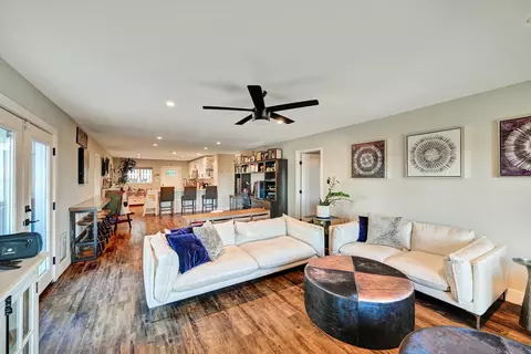 Living - 2312 Helix St, Spring Valley, CA 91977 photo 3 of 4