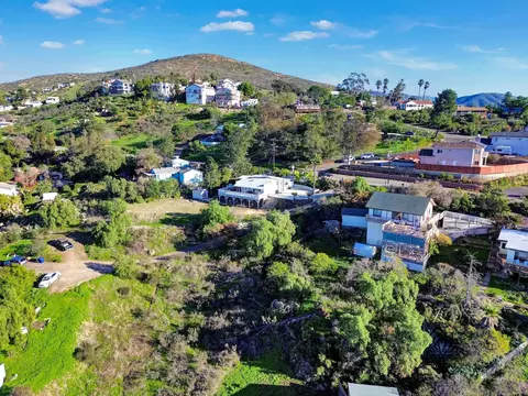 View/Area - 2312 Helix St, Spring Valley, CA 91977 photo 6 of 8