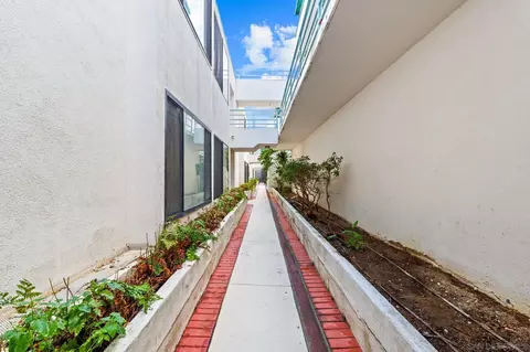 2556 Navarra Dr #A, Carlsbad, CA 92009 photo 19