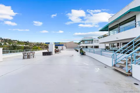 2556 Navarra Dr #A, Carlsbad, CA 92009 photo 4