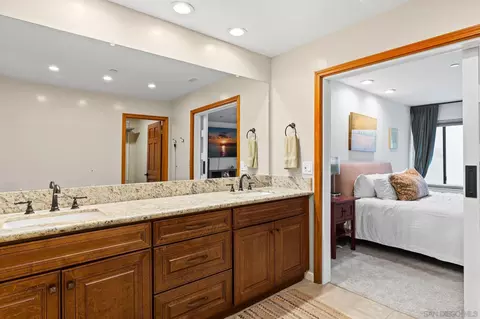2556 Navarra Dr #A, Carlsbad, CA 92009 photo 17