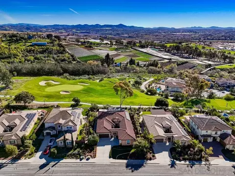 1114 Village Dr, Oceanside, CA 92057