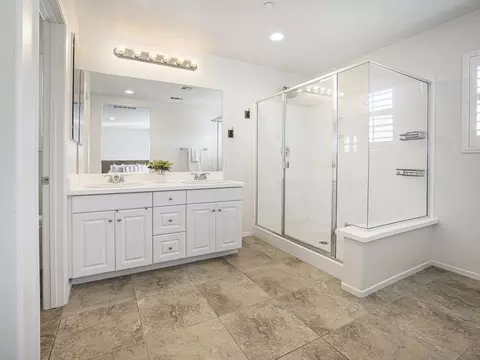 Bath - 35406 Brown Galloway Ln, Fallbrook, CA 92028 photo 2 of 3