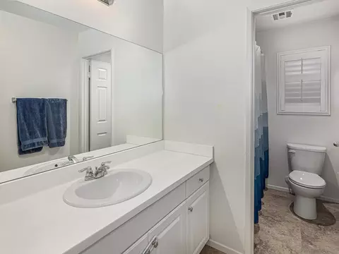 Bath - 35406 Brown Galloway Ln, Fallbrook, CA 92028 photo 3 of 3