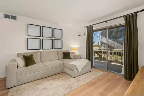 2528 White Oak Pl #3, Escondido, CA 92027