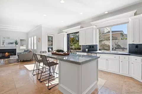 Kitchen - 2887 Corte Morera, Carlsbad, CA 92009 photo 4 of 5