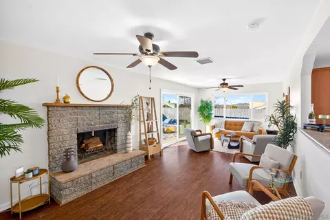 Living - 8450 Angila Dr, Santee, CA 92071 photo 2 of 5