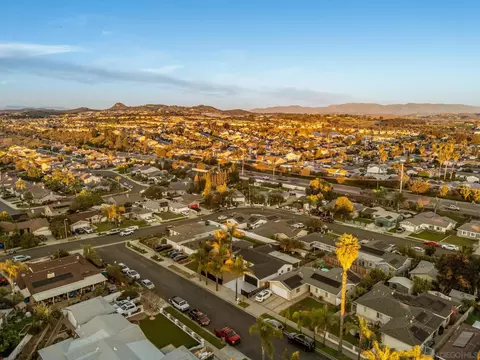 View/Area - 662 Michael St, Oceanside, CA 92057 photo 4 of 13