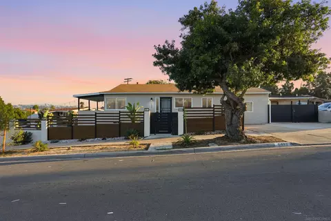 5533 Roswell St, San Diego, CA 92114