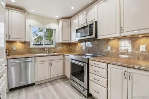 6038 Cirrus St, San Diego, CA 92110