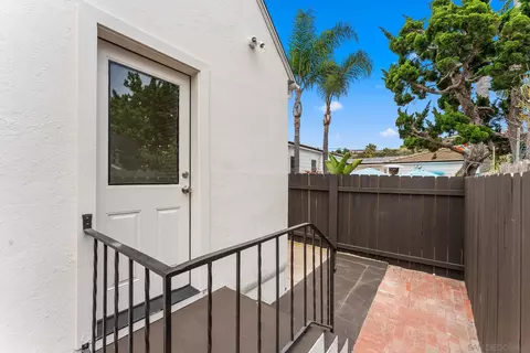 Exterior - 503 Rosemont St, La Jolla, CA 92037 photo 3 of 9