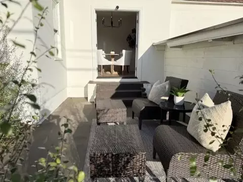 Exterior - 503 Rosemont St, La Jolla, CA 92037 photo 5 of 9
