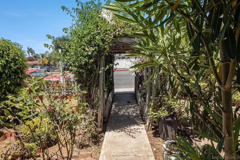 Exterior - 74 E St, Chula Vista, CA 91910 photo 19 of 22