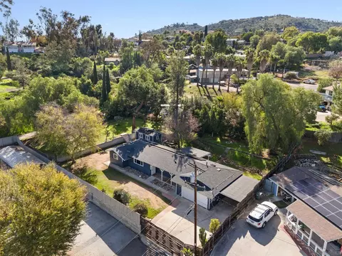 9313 Christina Ln, Lakeside, CA 92040 photo 2