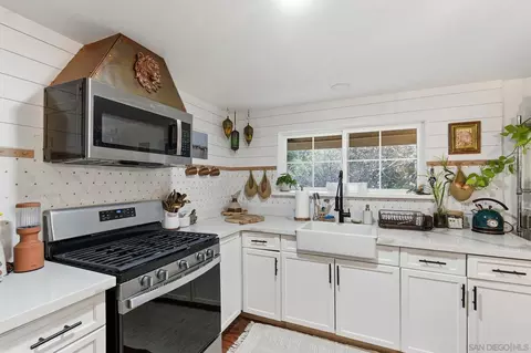 Kitchen - 1165 Midway Dr, Alpine, CA 91901 photo 7 of 8