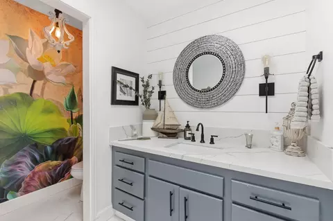 Bath - 1165 Midway Dr, Alpine, CA 91901 photo 10 of 11