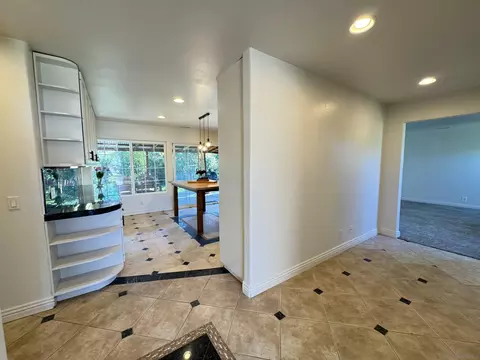 Entry Way - 1531 View Pointe, Escondido, CA 92027 photo 2 of 4
