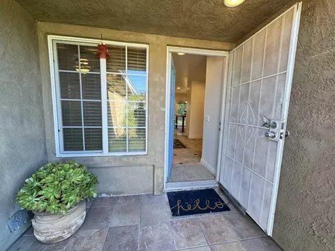 Entry Way - 1531 View Pointe, Escondido, CA 92027 photo 3 of 4