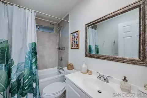 Bath - 32036 Del Cielo Oeste #4B, Bonsall, CA 92003 photo 1 of 2